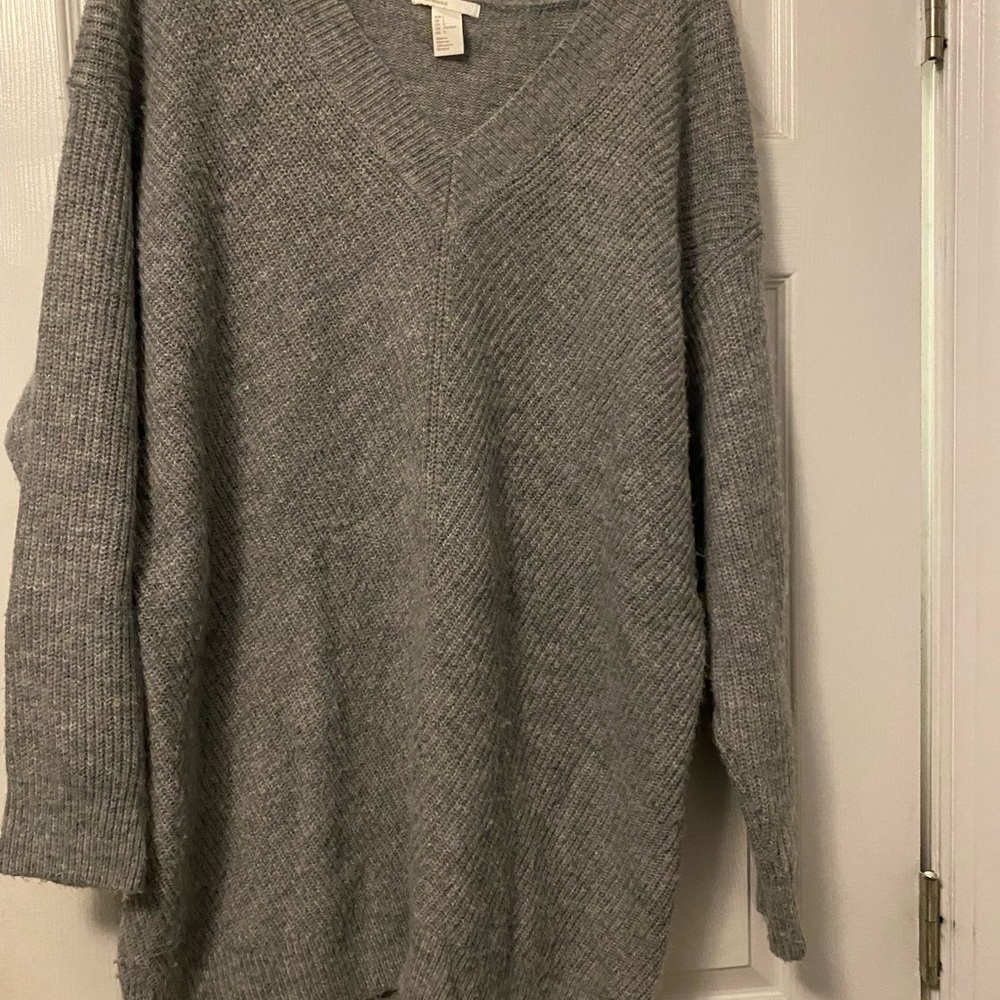 Oversized h & m grey v neck sweater
